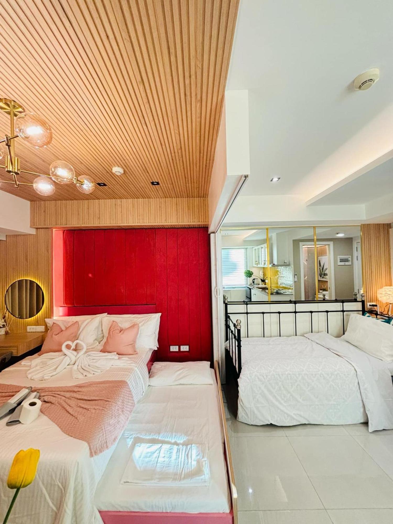 Manila Urban Resort at Azure Exterior foto