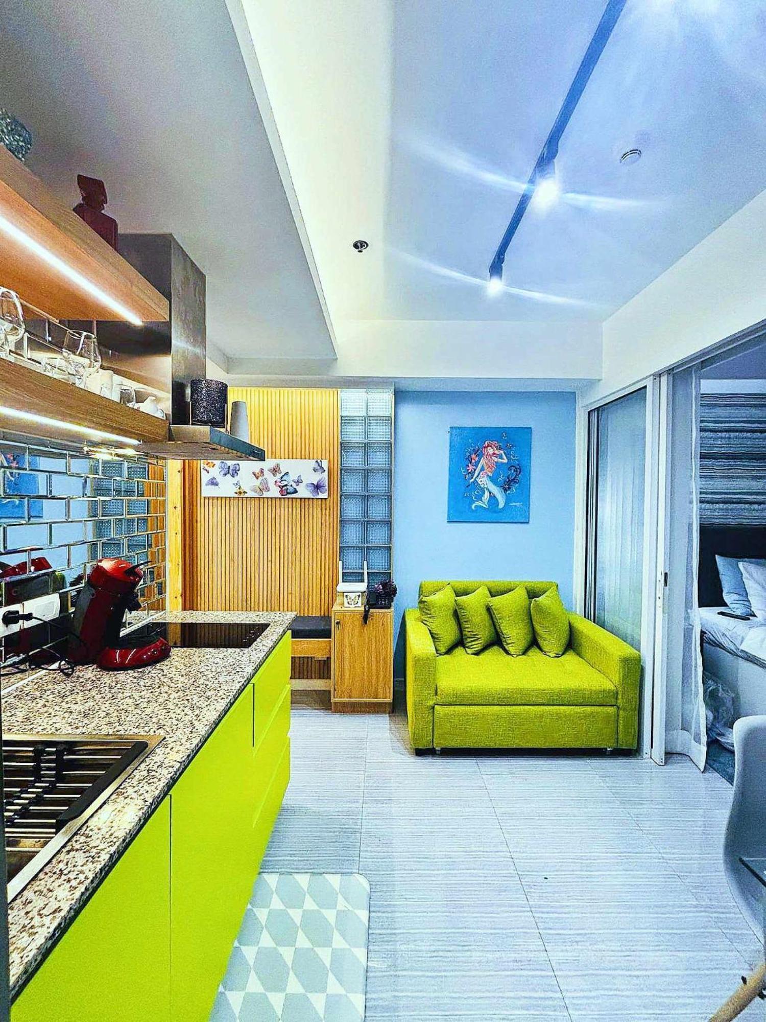 Manila Urban Resort at Azure Exterior foto